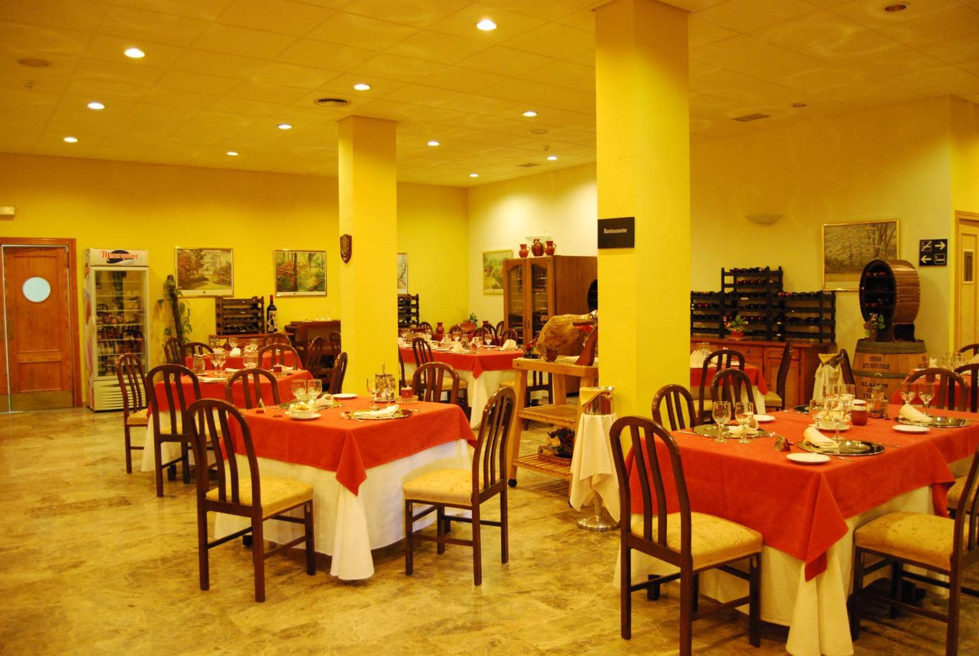 Hotel Los Templarios Jerez De Los Caballeros Luaran gambar